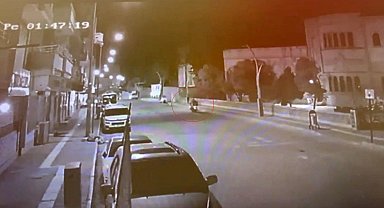 Mardin'de motosikletin kadına çarpma anı güvenlik kamerasına yansıdı