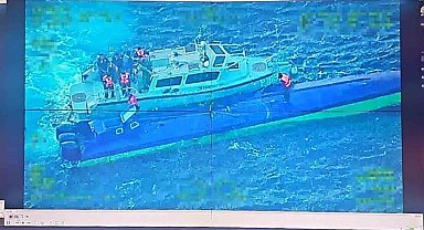 Meksika Donanması, yaklaşık 4 ton uyuşturucu taşıyan denizaltıyı ele geçirdi