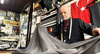 Mesleğinde yarım asrı geride bırakan terzi tarihi kentte zamana direniyor