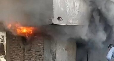 Metruk bina alev alev yandı