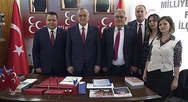 MHP'li Akçay: "CHP cinnet geçiriyor"