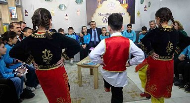 Milli Eğitim Bakanı Tekin, Artvin'de öğrencilerle bir araya geldi