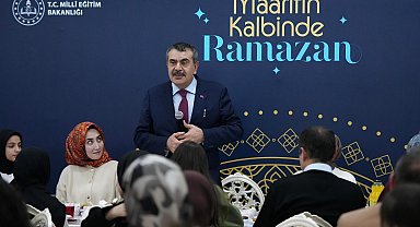 Milli Eğitim Bakanı Tekin, Erzurum'da şehit aileleri ve gazilerle buluştu, ilk iftarını öğrencilerle açtı