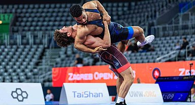 Milli güreşçi Yüksel Sarıçiçek Zagreb'te şampiyon oldu