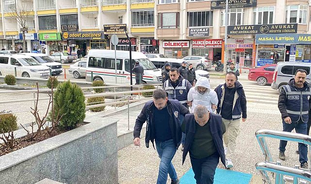 Milyonlara liralık vurgun yapan dolandırıcılara GSM hattı temin eden şahıslara operasyon: 7 gözaltı