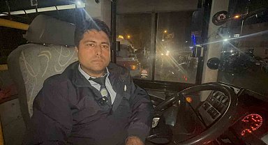 Minibüste fenalaşan öğrenciyi hastaneye yetiştiren şoför Gönen: "İnsanlık vazifemi yaptım"