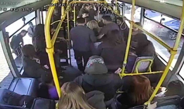 Minibüste rahatsızlanan yolcu için güzergahını değiştirdi, hastaneye yetiştirdi