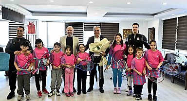 Minik raketler turnuva yolunda