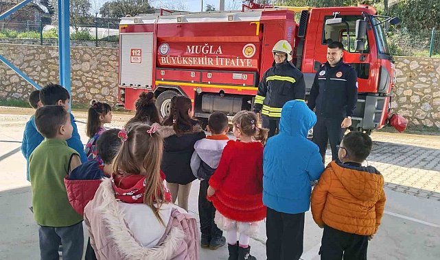 Miniklere yangın güvenliği eğitimi