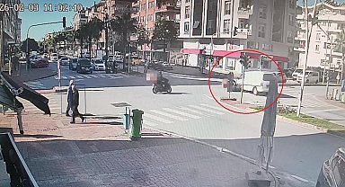 Motosikletli kamyonetin altında kalmaktan son anda kurtuldu