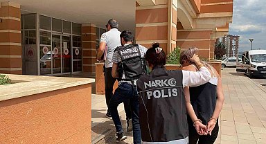 Motosiklette uyuşturucu maddeyle yakalanan sanıklar hakim karşısına çıktı