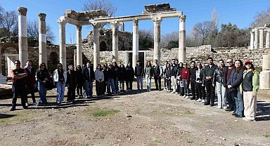 Muğla Büyükşehirden gençlere antik kent gezisi