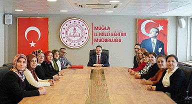 Muğla Olgunlaşma Enstitüsü tarafından "Bayrak Sevgisi" el emeğiyle taçlandı