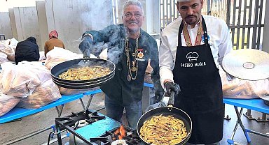 Muğla'da Karadeniz rüzgarı: 5 ton hamsi ikram edildi