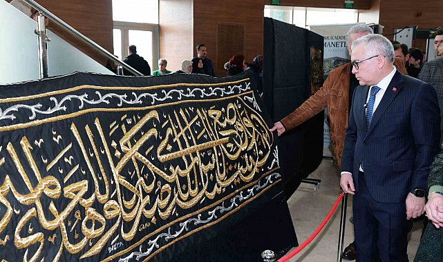 Mukaddes Emanetler Sergisi Sivas'ta Ziyarete Açıldı