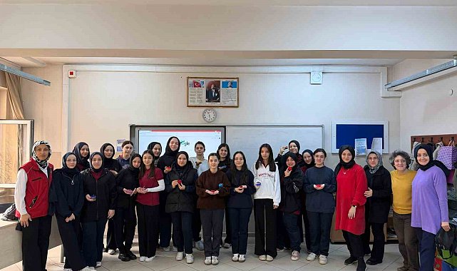 Mum atölyesi liselileri etkiledi