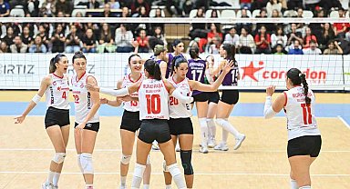 Muratpaşa Belediyespor çıkışta