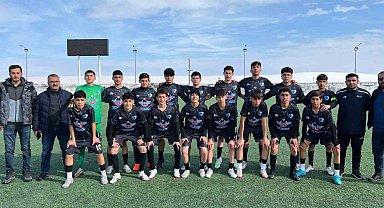 Muş Gençlerbirliği'nden 50. yılında çifte şampiyonluk sevinci