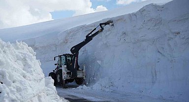 Muş'ta kar kalınlığı 6 metreyi aştı