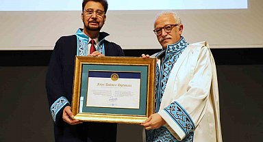 NEÜ'de Afzal Khan'a Fahri Doktora Payesi tevcih edildi