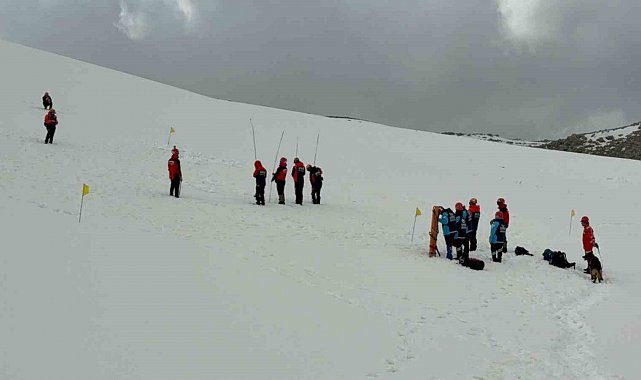 Niğde'de çığ tatbikatı gerçekleştirildi