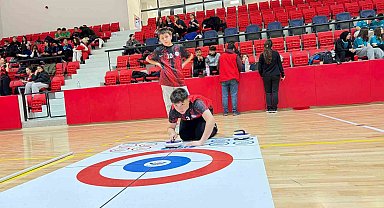 Niğde'de floor curling heyecanı yaşandı