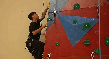 Niğde'deki tırmanış duvarı geleceğin dağcılarını yetiştirecek