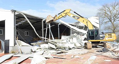 Nilüfer'de 3 noktada yıkım