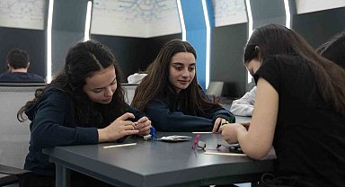 Öğrenciler akademisyenlerle buluştu