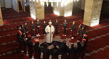 Öğrenciler, Ramazan coşkusunu sokaklara taşıdı