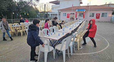 Öğrenciler, velileri ile iftarda buluştu