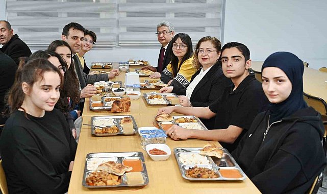 Ortaklar Fen Lisesi'nde "Maarifin Kalbinde Ramazan" iftarı