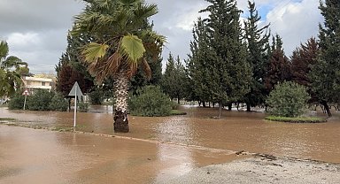 Osmaniye'de sağanak hayatı olumsuz etkiledi