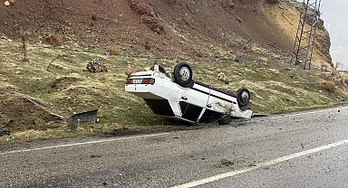 Otomobil takla attı: 2 yaralı