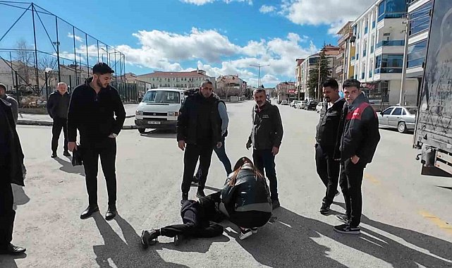 Otomobilin çarptığı 13 yaşındaki çocuk yaralandı