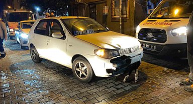 Otomobille çarpışan motosikletin sürücüsü yaralandı