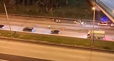 Otoyolda karşıya geçmeye çalıştı, tırın altında kalıp öldü