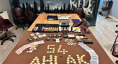 Özel davetiyeli poker masasına emniyet operasyonu: 18 kişiye toplam 208 bin lira ceza