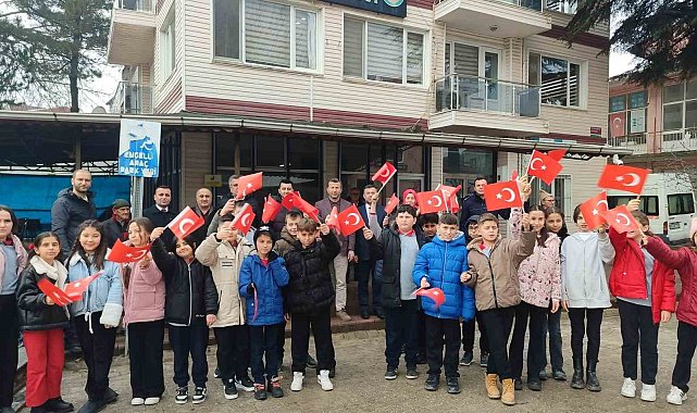 Pazarlar'da "Bayrağa saygı koşusu" düzenlendi