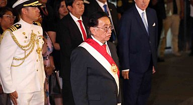 Peru'da 83 yaşındaki Balcazar geçici devlet başkanı oldu