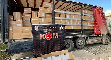 Polis 6 milyon 500 bin adet kaçak boş makaron ele geçirdi