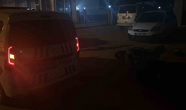 Polisten kaçan motosikletli kuryeden uyuşturucu çıktı