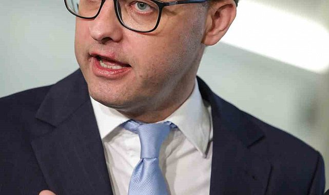 Polonya'dan Macaristan'a sığınan eski Adalet Bakanı Yardımcısı hakkında tutuklama emri