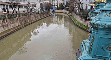 Porsuk Çayı kahverengi tonuna büründü