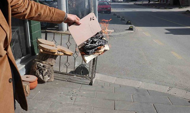 Ramazan öncesinde mahallenin bakkal borcunu kapattı