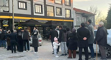 Ramazan pidesi kuyrukları uzuyor