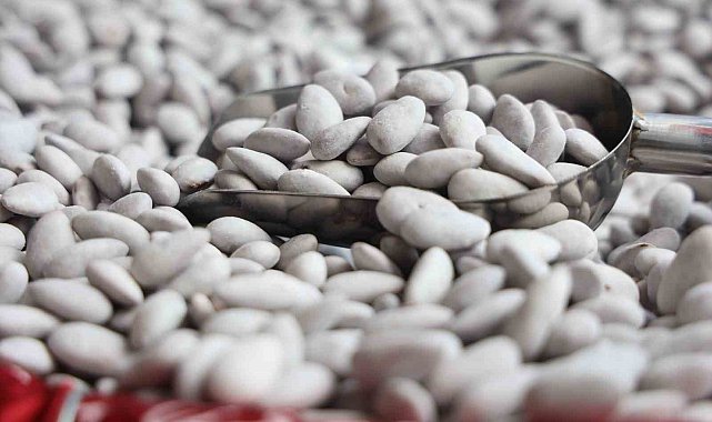 Ramazan soflarının vazgeçilmezi 'Badem Şekerine' yoğun talep