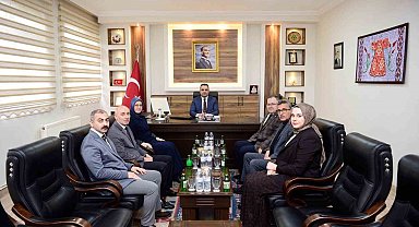 Rektör Kibar Sarıgöl'de temaslarda bulundu