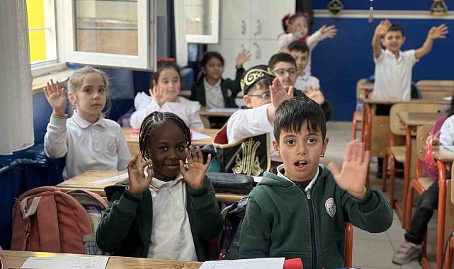 Restore edilen Kağıthane Yaşar Doğu İlkokulu hizmete açıldı