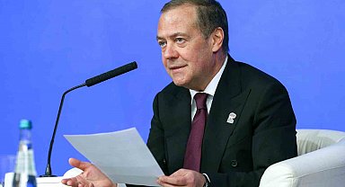 Rusya güvenlik yetkilisi Medvedev: "Küresel bir çatışmayla ilgilenmiyoruz"